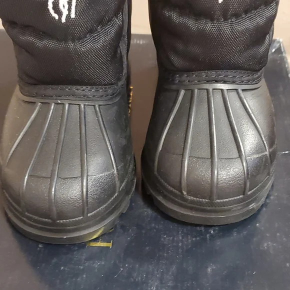 Ralph Lauren snow boots - Picture 4 of 7